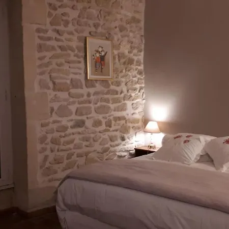 Penzion La Demeure Aubais