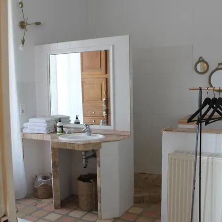 La Demeure 3* Aubais