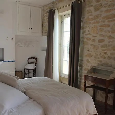 Guest house La Demeure Aubais